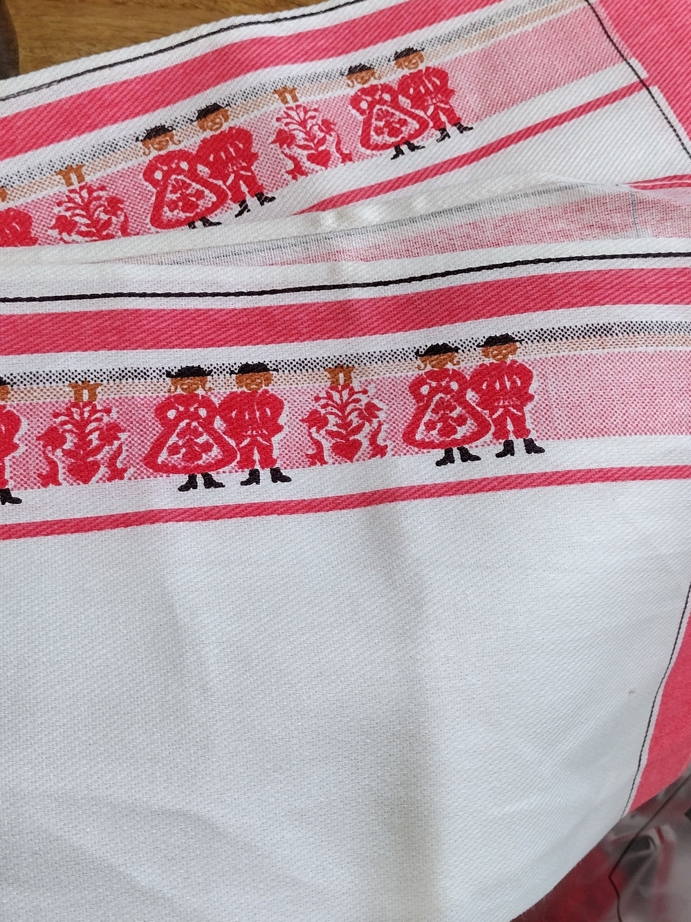 Set of 2 Italian Cotton Tea Kitchen Towels Traditional folk motif human figures